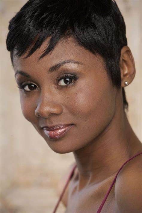 Emayatzy Corinealdi, Elizabeth McLaughlin nude